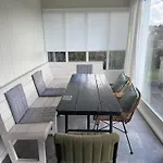 Familie Aan Het Vakantiehuis Julianadorp